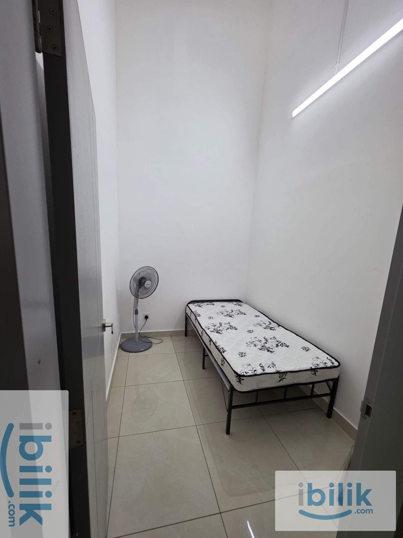 Small Room at Taman Impian Emas - Image 3