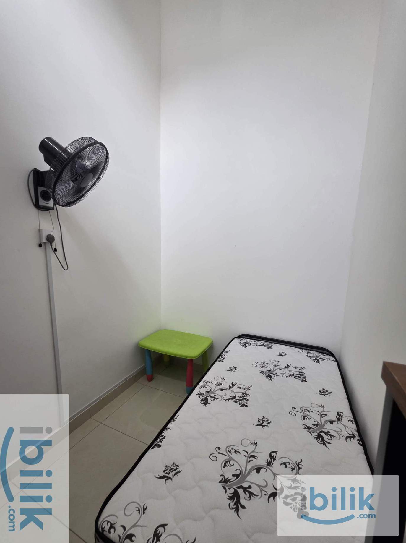 Cosy Small Room at Taman Impian Emas - Image 2