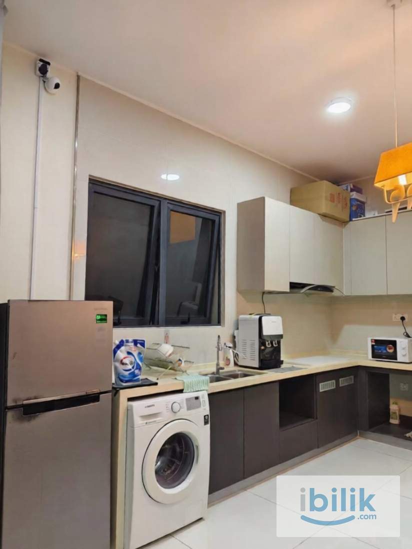 🏠Country Garden Danga Bay Amberside Middle Room for Rent | Near CIQ Shuttle Bus - Image 3