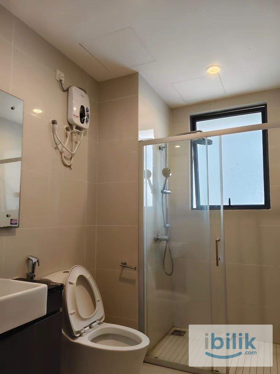 🏠Country Garden Danga Bay Amberside Middle Room for Rent | Near CIQ Shuttle Bus - Image 5
