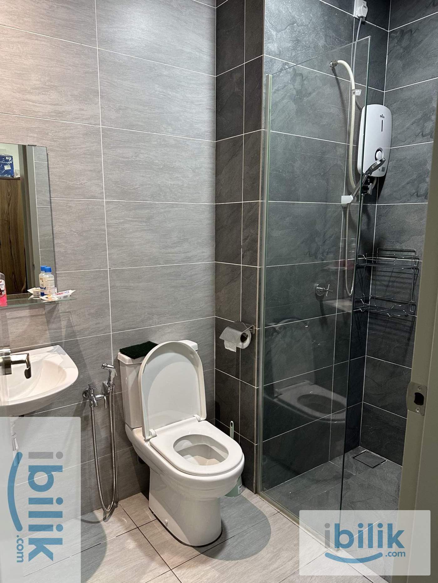 Female Unit – Master Room with Private Bathroom @ Utropolis, Glenmarie - Image 8