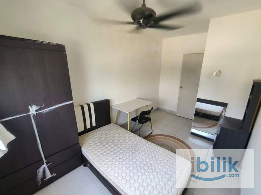 Master Bedroom - Image 2