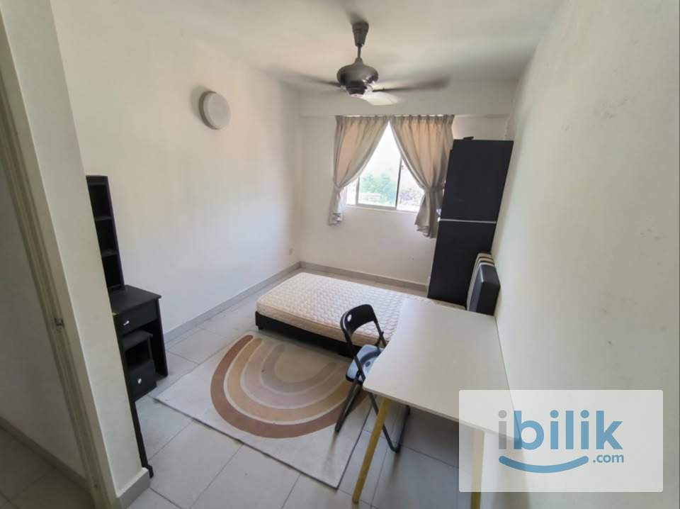 Master Bedroom - Image 3