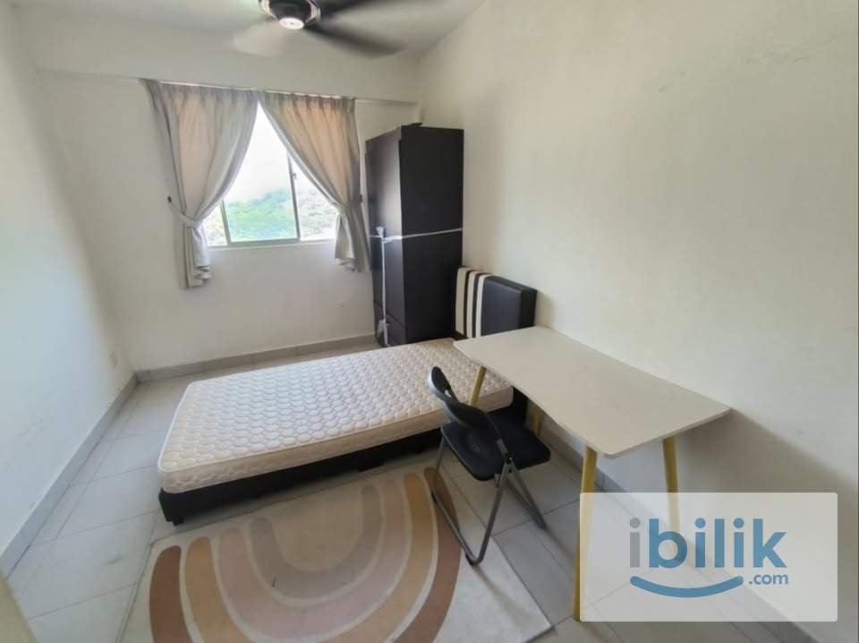 Master Bedroom - Image 4