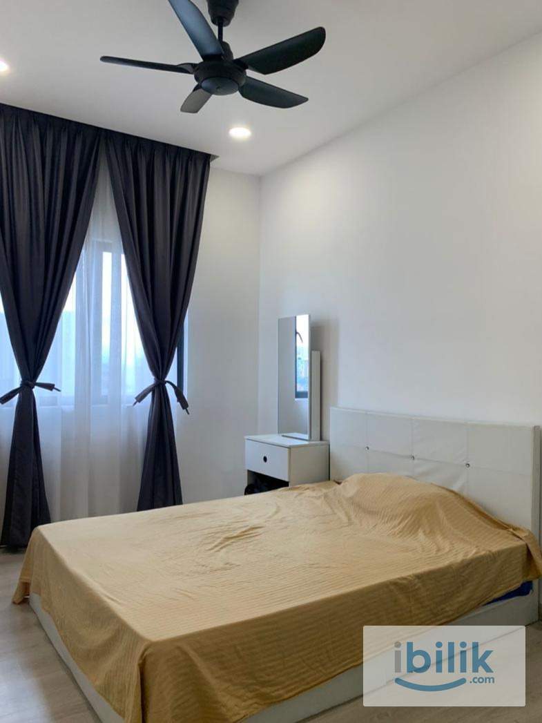 MIDDLE ROOM - Image 1