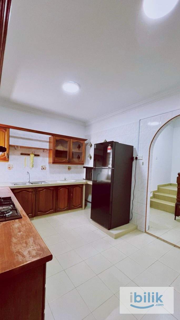 Master Room for Rent in Gelugor Lane - Image 6