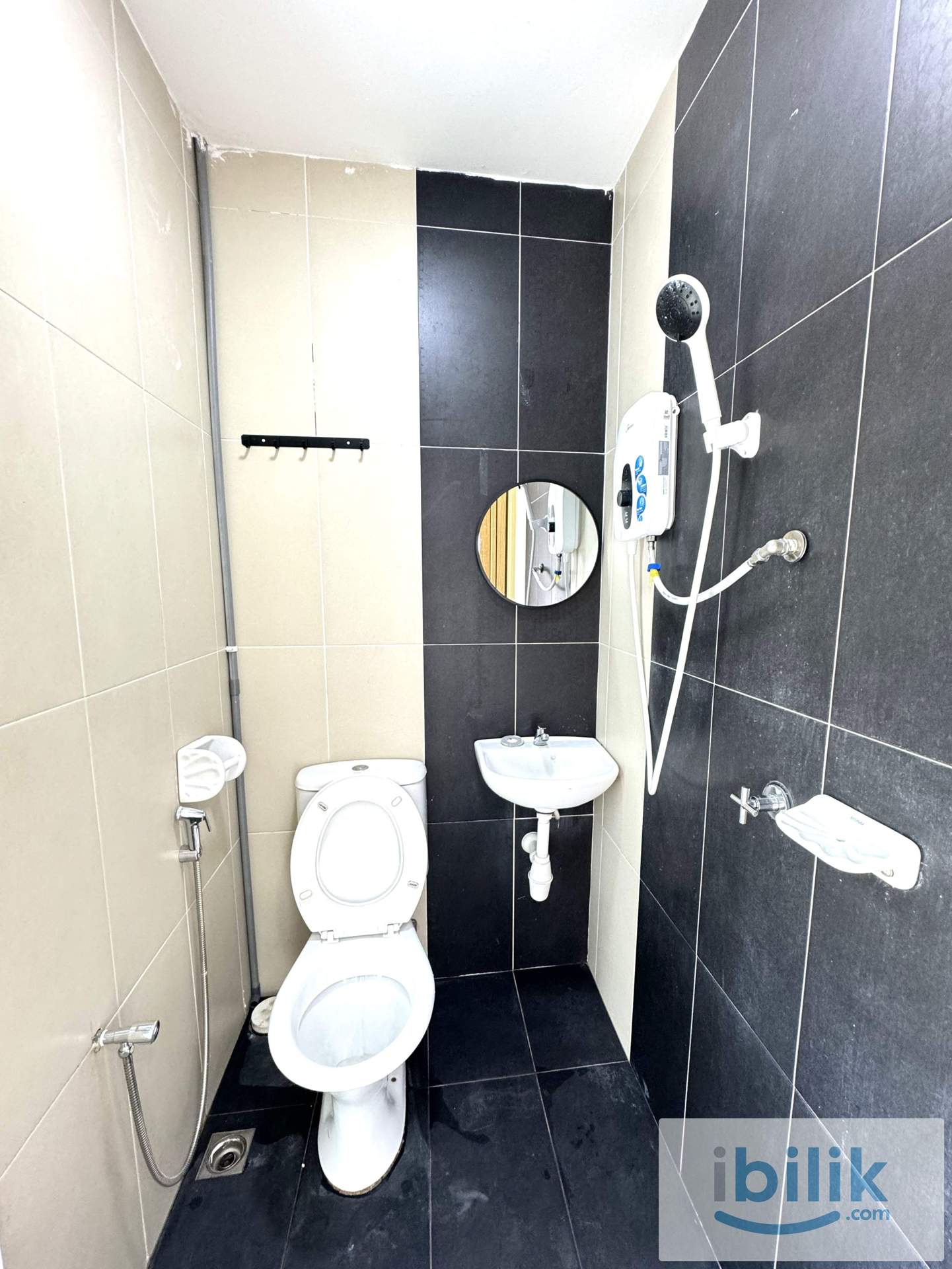 Master Room on Bayan Lepas - Image 3