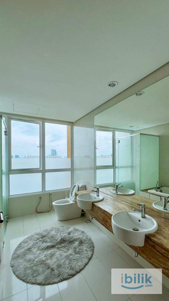 Master Room at Central Park, Green Lane - Image 3