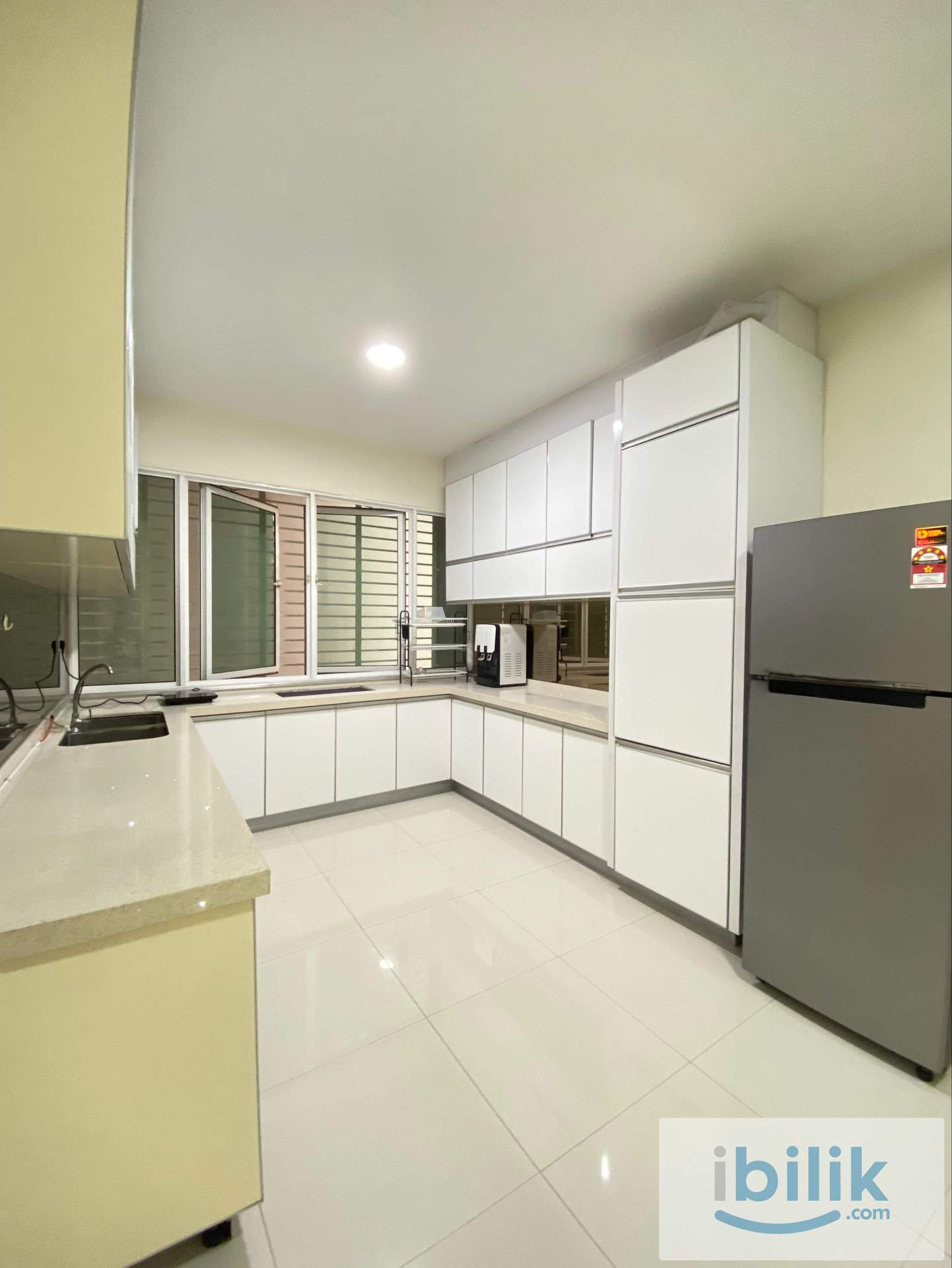 Master Room at Central Park, Green Lane - Image 5
