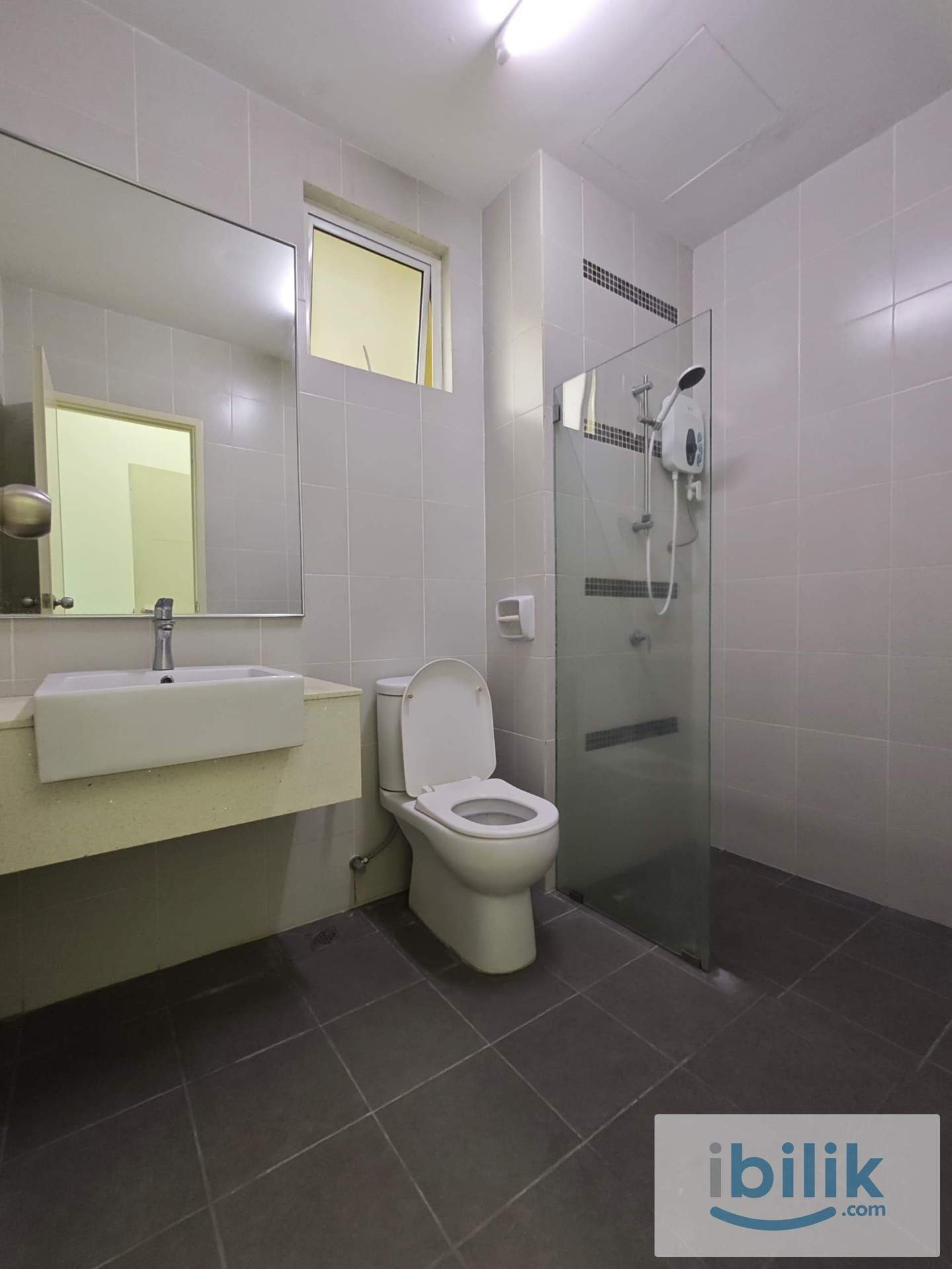 [Female unit] Master room at Bayan lepas - Image 3