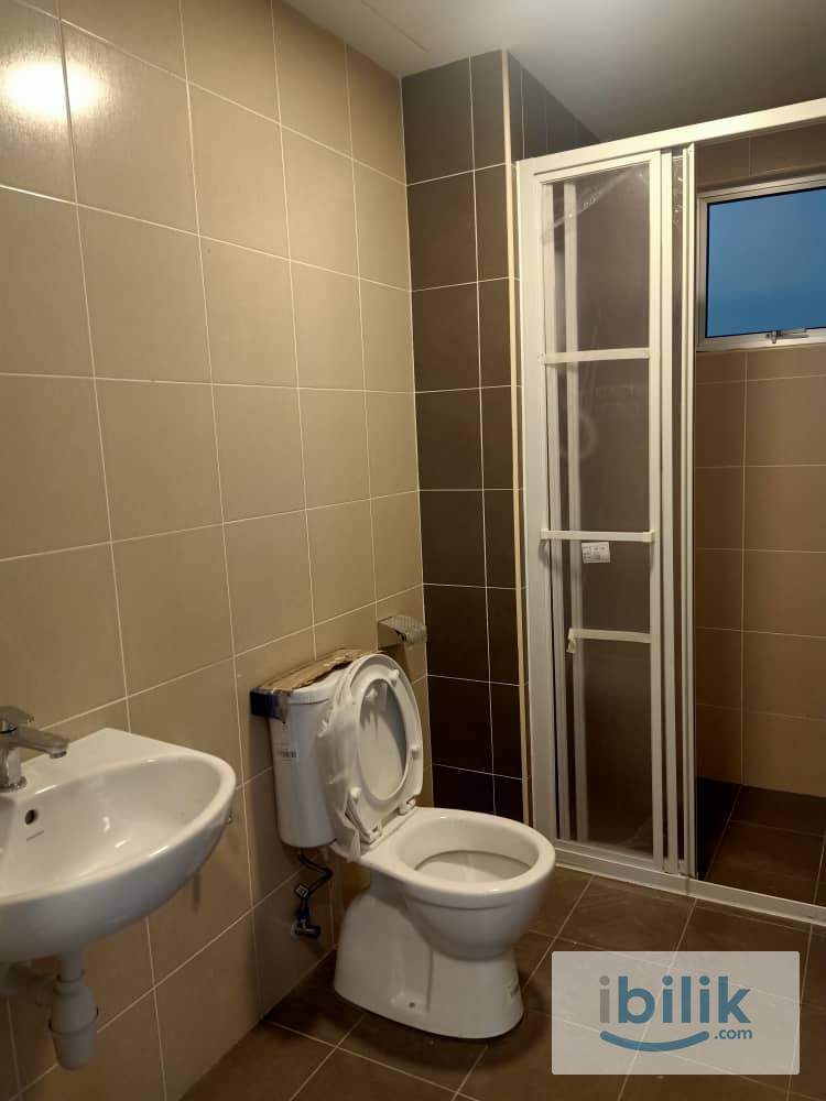 Razak City Residences (Male/Female/Couple) Deposit 1 month - Image 3