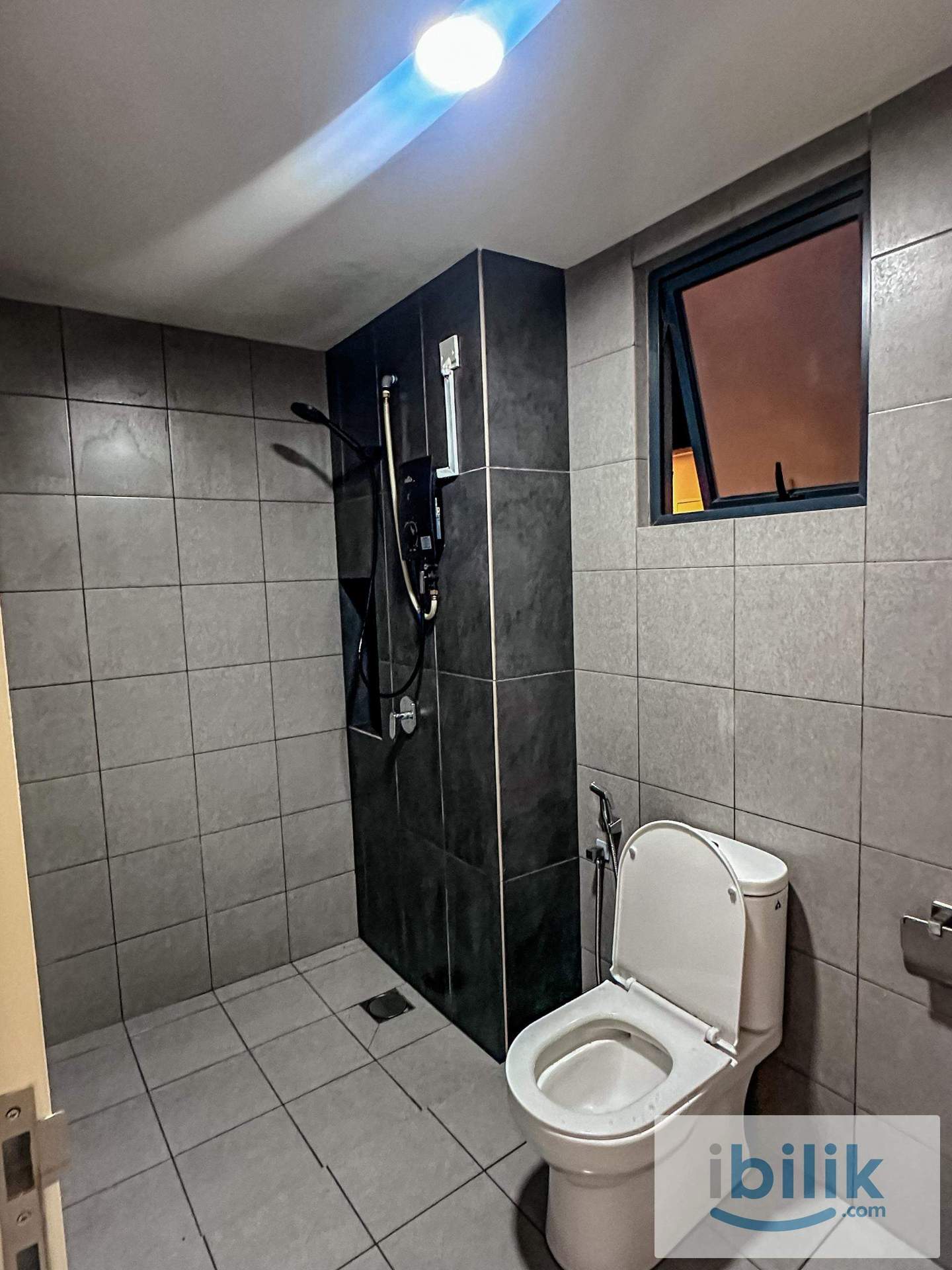 D'Cosmos Damansara Perdana Female Unit Single Room (Ready to Move) - Image 5