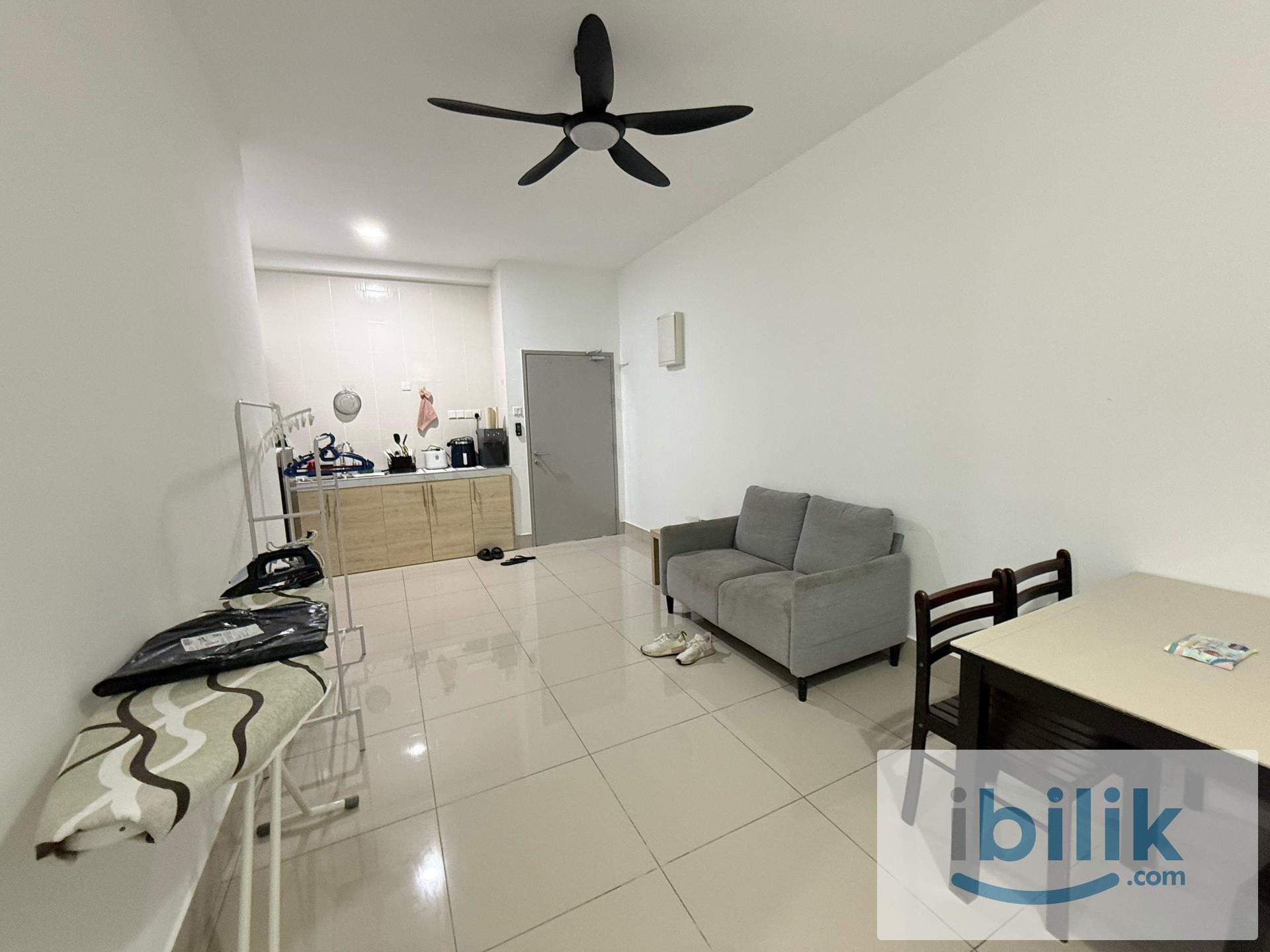 Aircond Medium Balcony Room for Female Only [Low Deposit] - Image 3