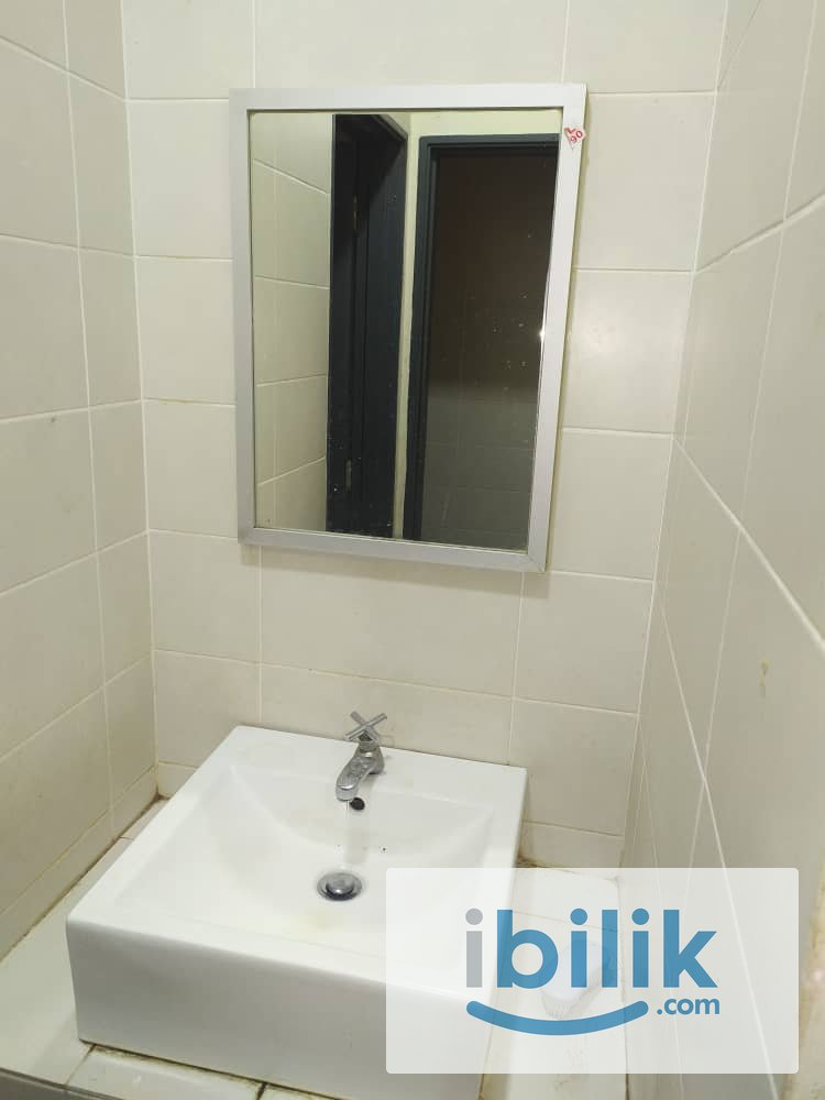 MASTER ROOM AVAILABLE - Image 2