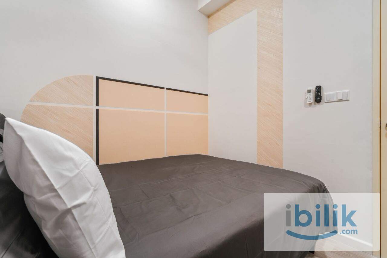MIDDLE Room at Meta Residences Putra Permai, Seri Kembangan - Image 2