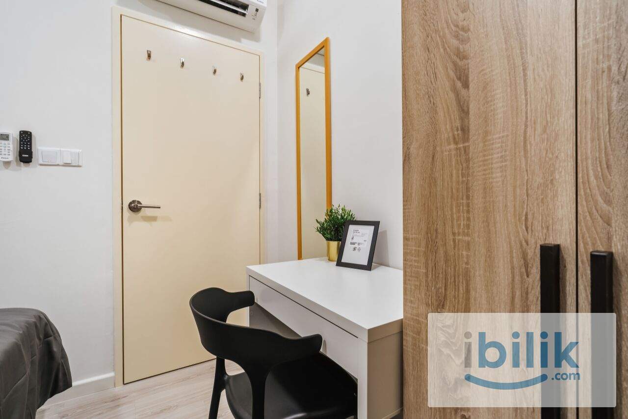MIDDLE Room at Meta Residences Putra Permai, Seri Kembangan - Image 3