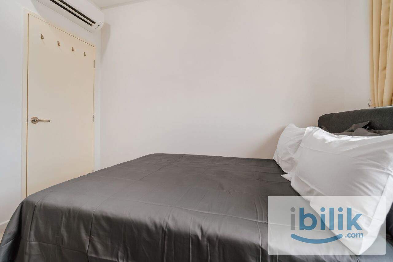 Middle Room at Meta Residences Putra Permai, Seri Kembangan - Image 3