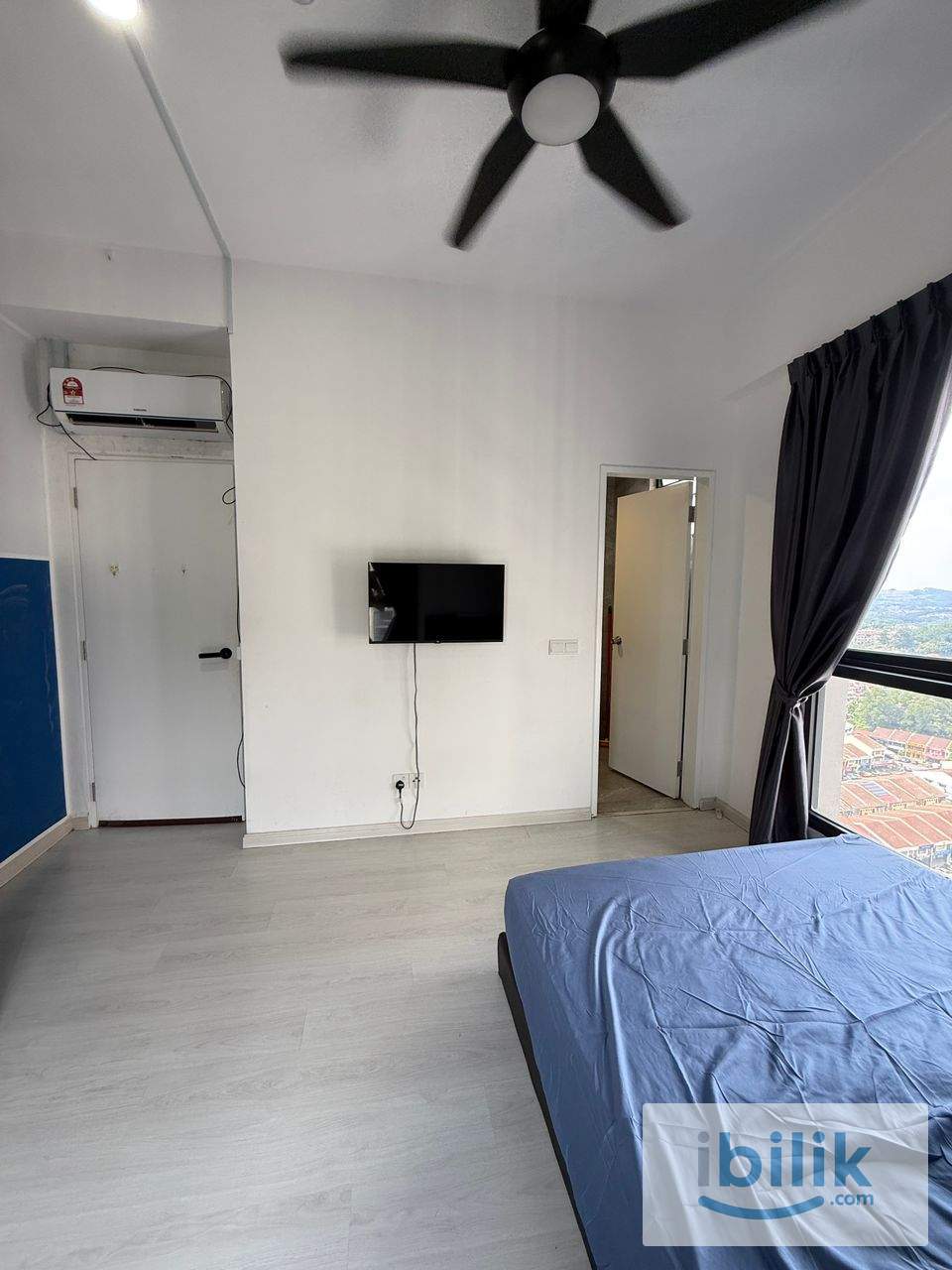 Equine Residence MASTER Room for RENT - Image 7