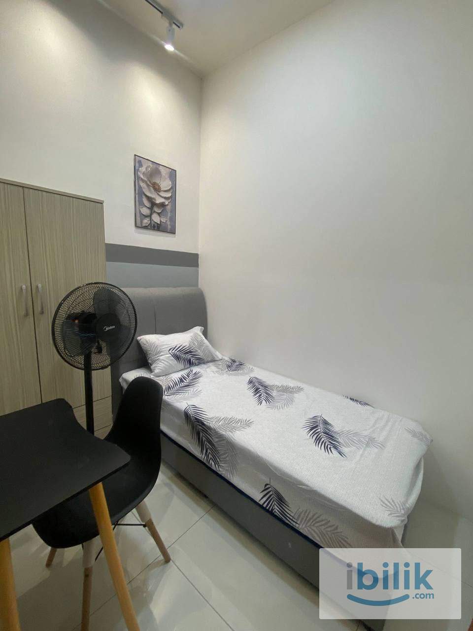 Single bedroom for rent in country garden danga bay  - Image 1