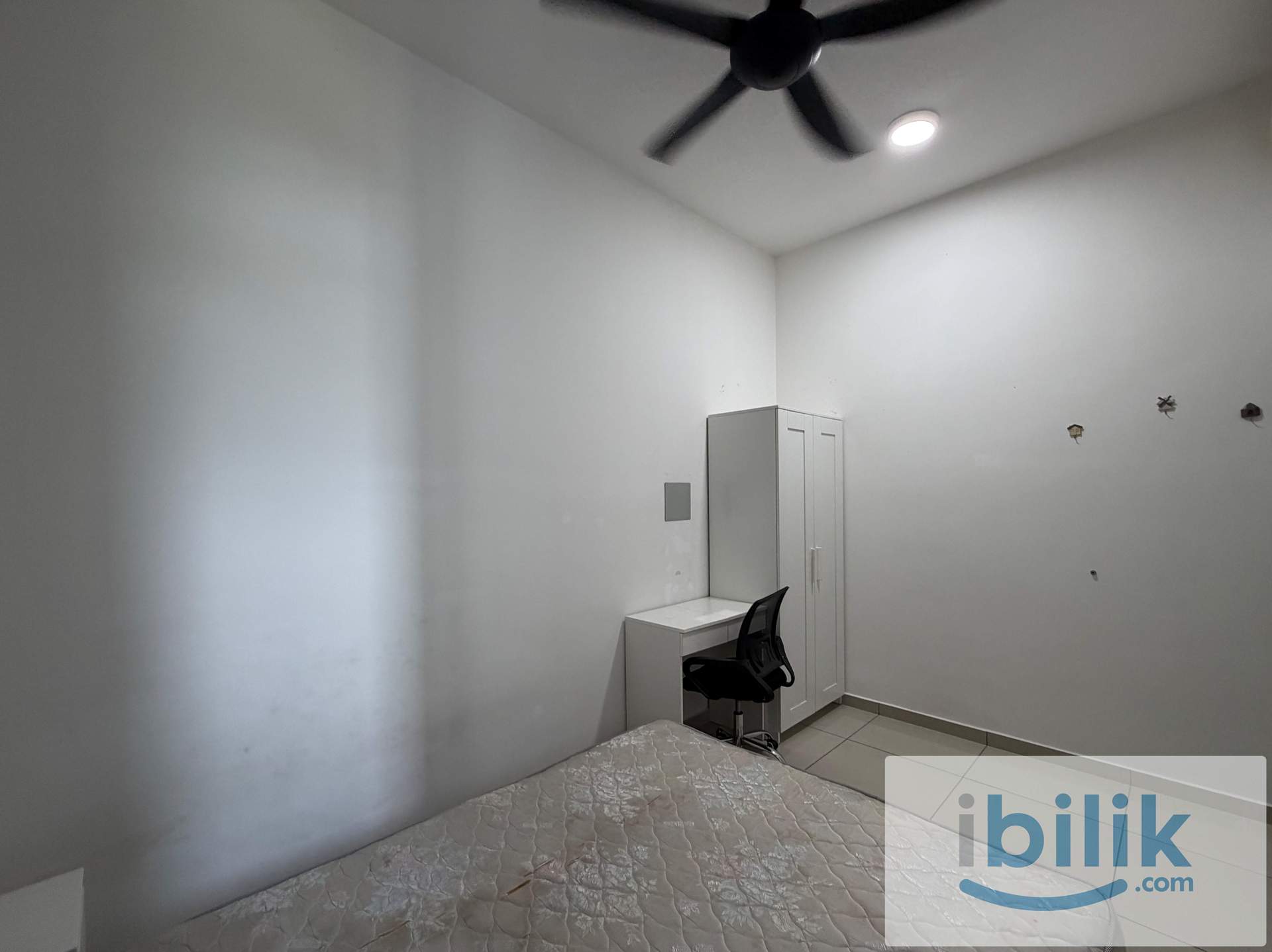 Mixed Gender,Free Utilities,Actual Unit,Walking Distance To MRT Batu 11 Cheras - Image 4