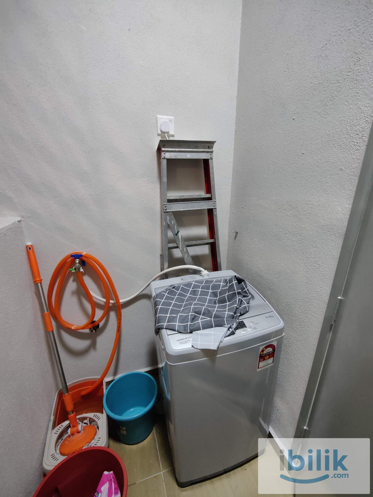 Mixed Gender,Free Utilities,Actual Unit,Walking Distance To MRT Batu 11 Cheras - Image 7