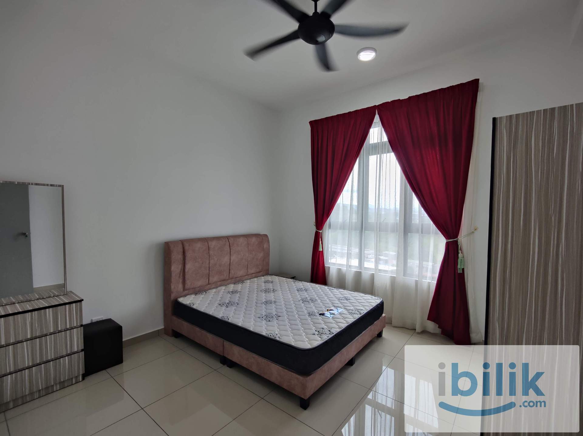 Nice Master Bedroom,B11 Parkland Residence,Walking Distance To MRT Batu 11 Cheras - Image 1