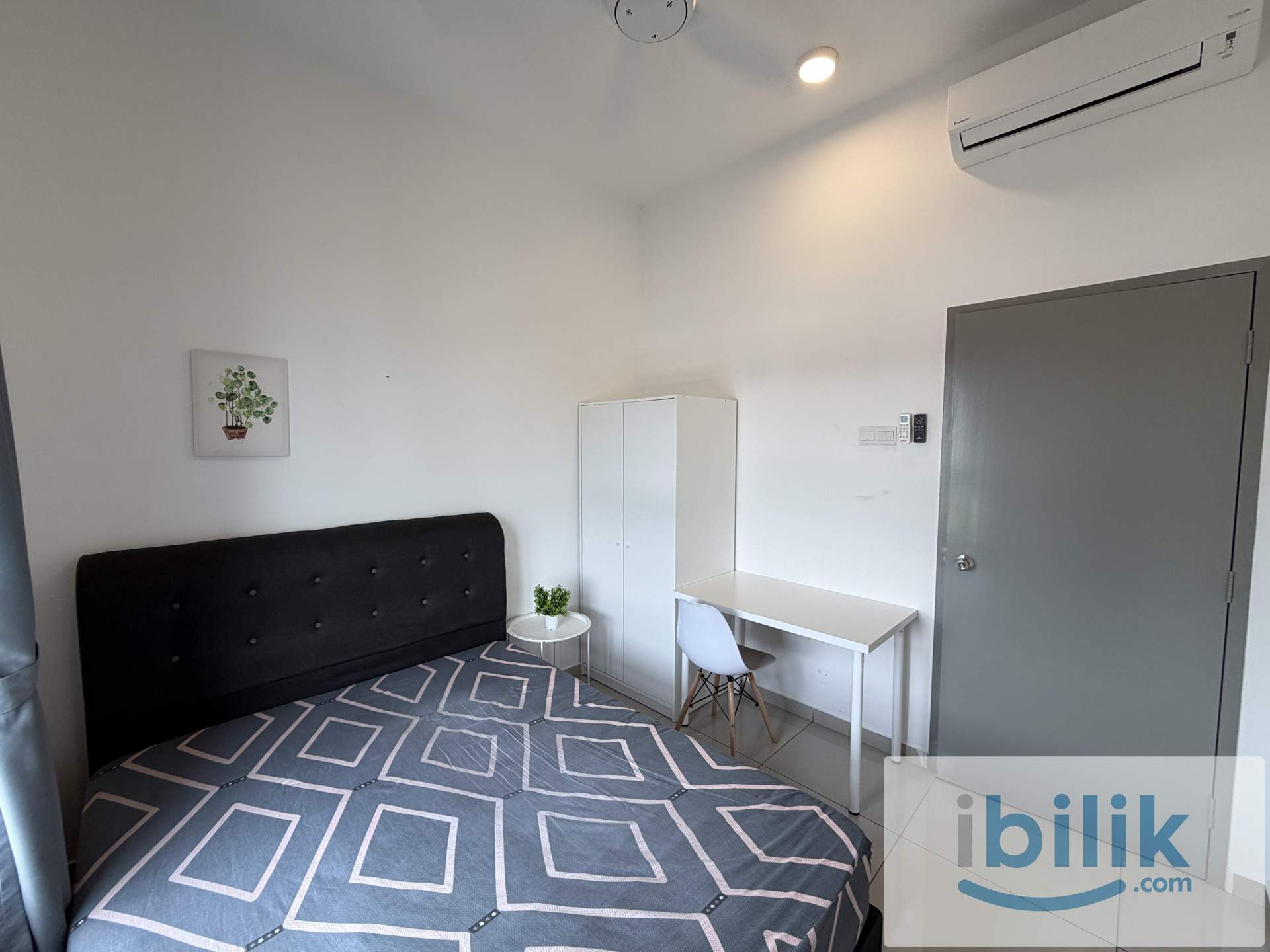 Cozy Middle Bedroom,Free Wifi,Walking Distance To MRT Batu 11 Cheras,Viewing Available Anytime - Image 2