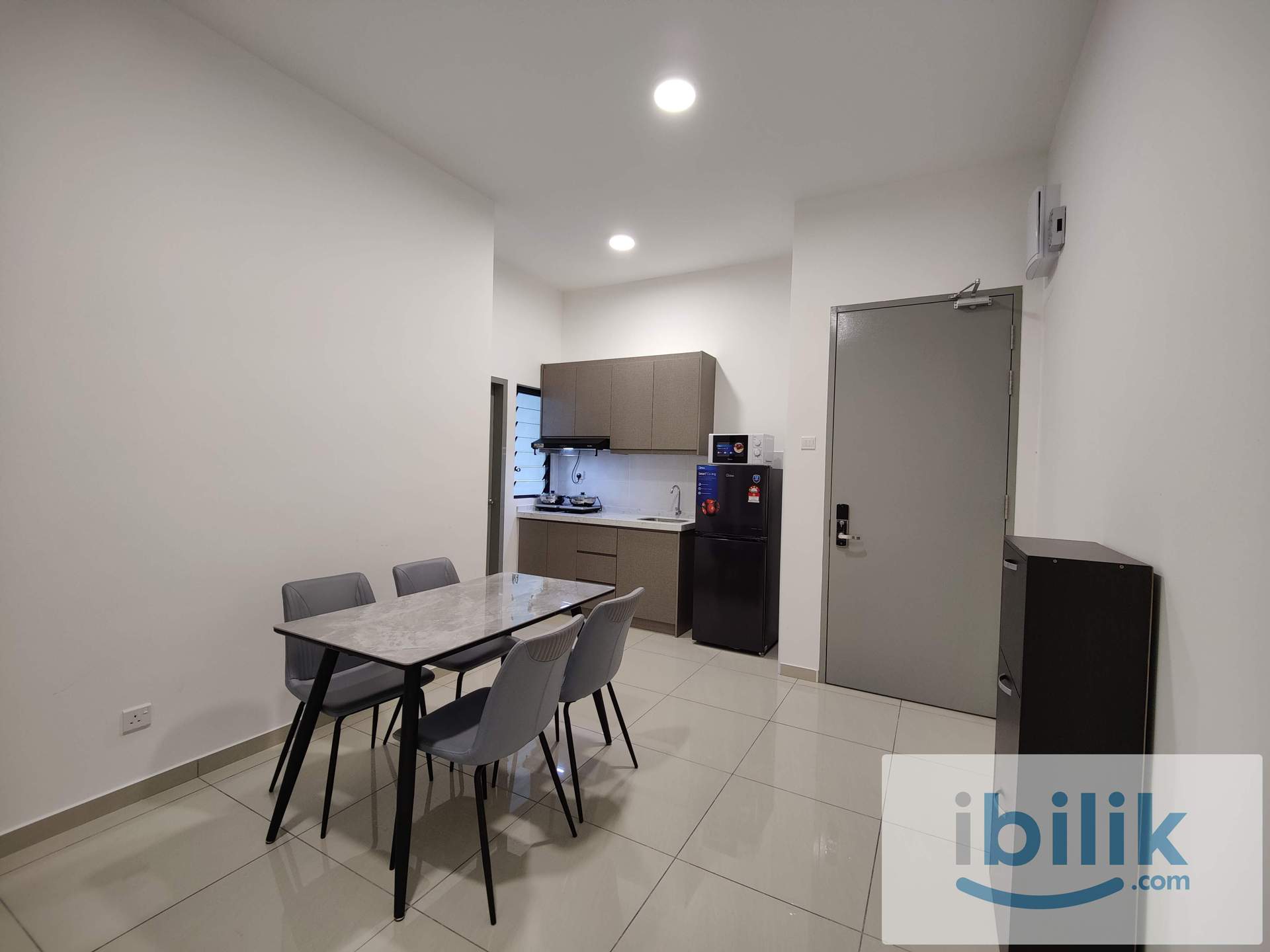 Cozy Middle Bedroom,Free Wifi,Walking Distance To MRT Batu 11 Cheras,Viewing Available Anytime - Image 6