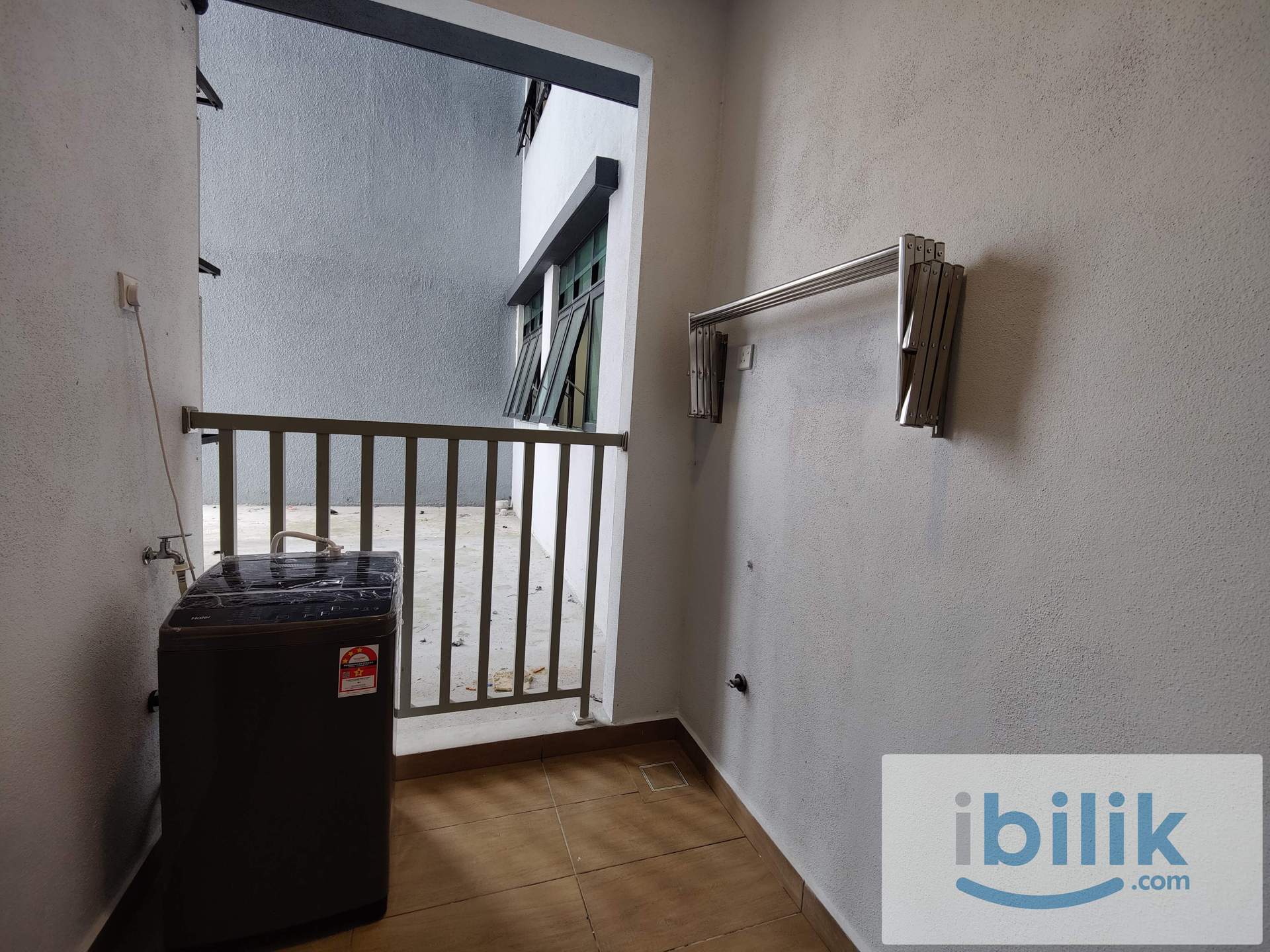 Cozy Middle Bedroom,Free Wifi,Walking Distance To MRT Batu 11 Cheras,Viewing Available Anytime - Image 10