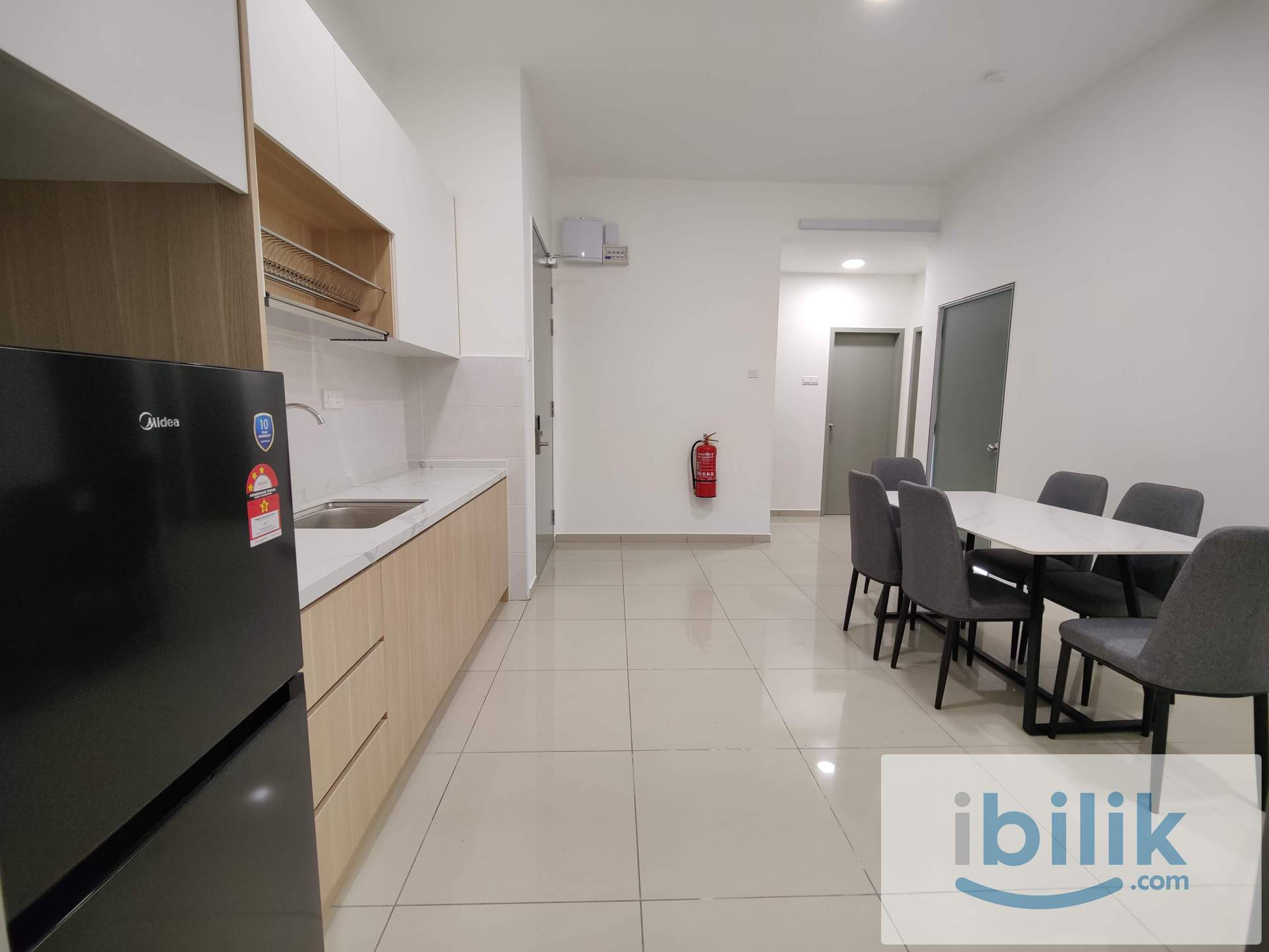 B11 Parkland Cozy Middle Bedroom with Balcony,Free Wifi,Walking Distance To MRT Batu 11 Cheras,Viewing Available Anytime - Image 9