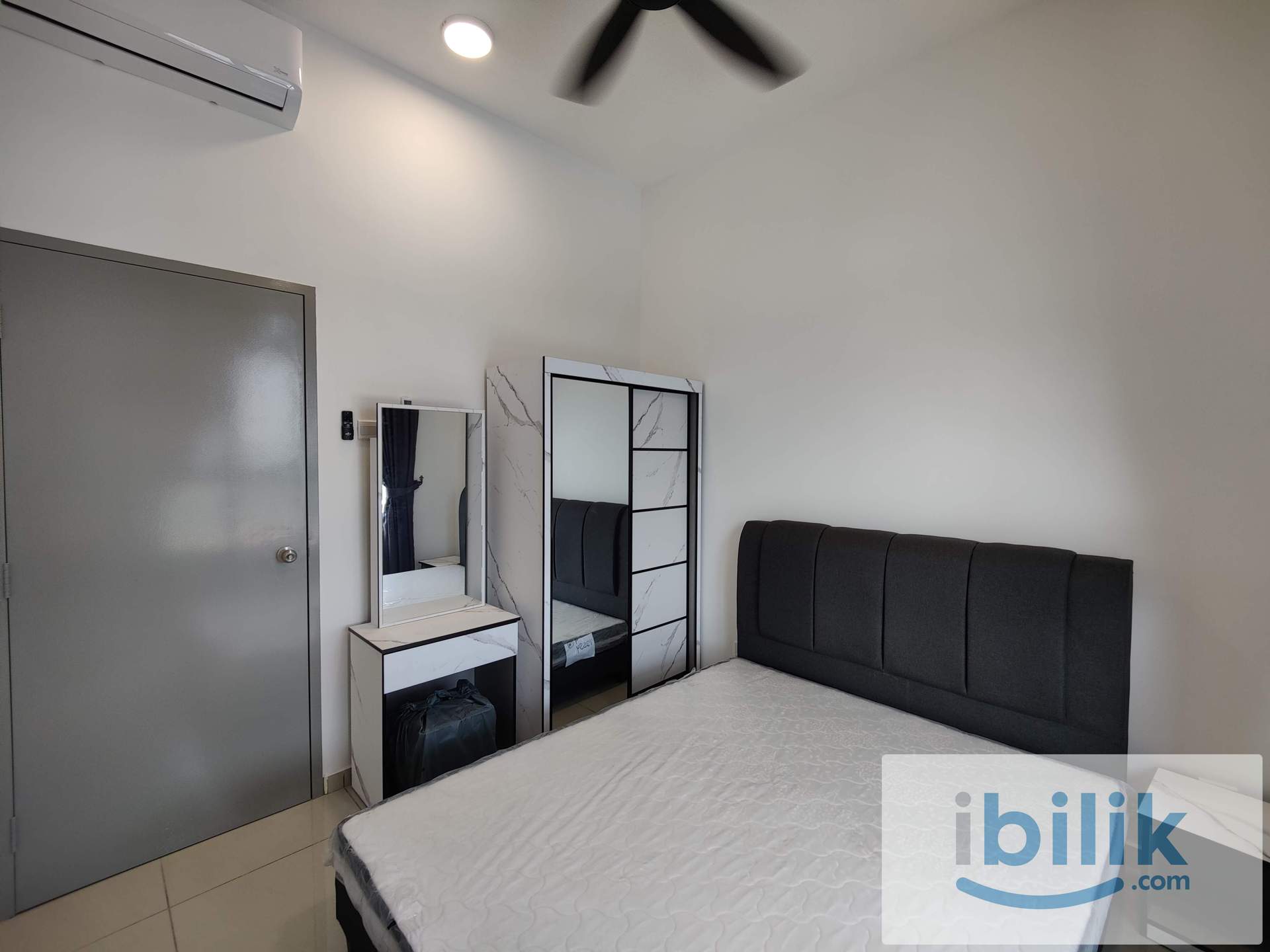 B11 Parkland Cozy Middle Bedroom,Free Wifi,Walking Distance To MRT Batu 11 Cheras,Viewing Available Anytime - Image 2