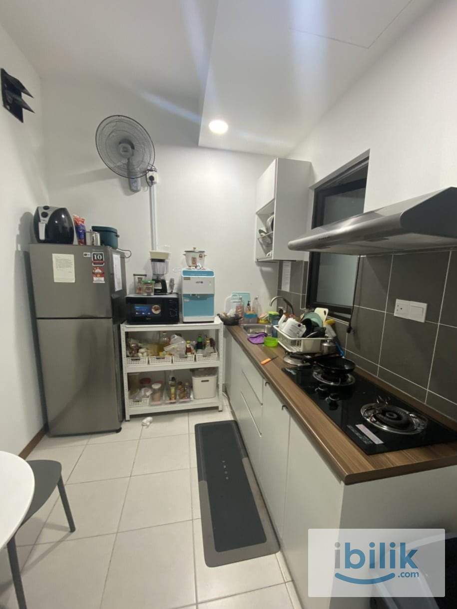 Non Sharing Middle Room 150m to MRT Bandar Tun Hussein Onn Cheras - Image 1