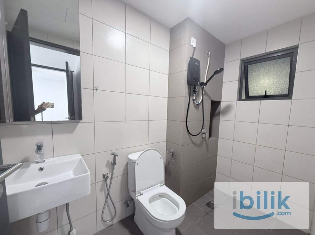 (Male ROOM) D'Quince Damansara Mont Kiara near LDP Highway - Image 1