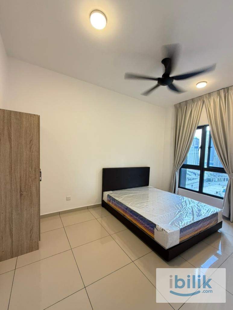 D QUINCE MASTER 𝐑𝐨𝐨𝐦 𝐰𝐢𝐭𝐡 PRIVATE BATHROOM  & 𝐀𝐢𝐫𝐜𝐨𝐧𝐝 | 𝐈𝐧𝐜𝐥𝐮𝐝𝐞 💧& 𝐖𝐢-𝐅𝐢 |  - Image 3