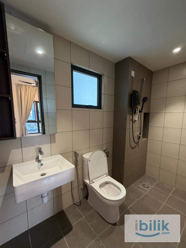 Budget Room RM600 with AirCond – D’Quince Sentul | Male Unit | Last Room Before Raya - Image 2