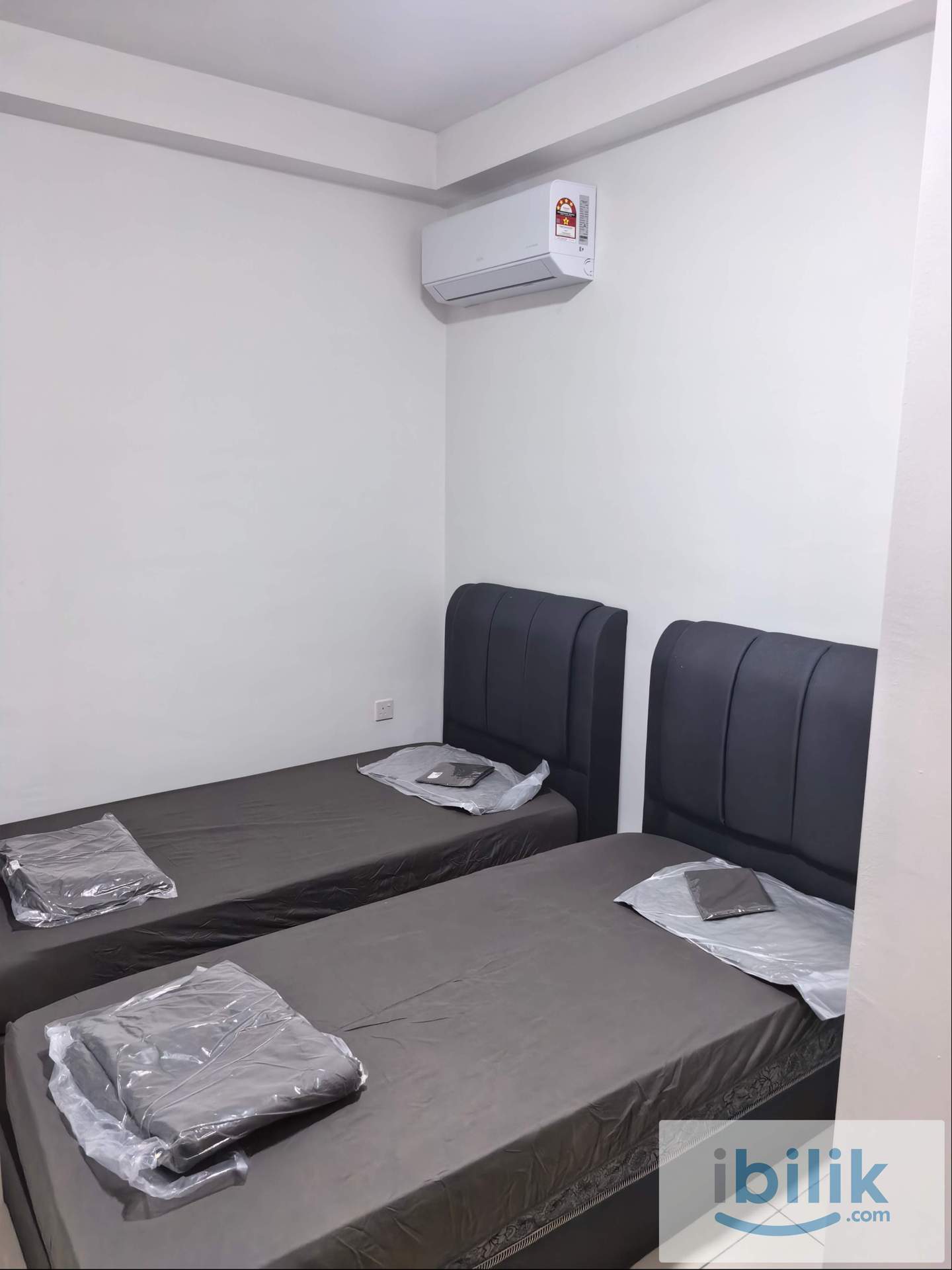 Two Single Bed Room - Image 7