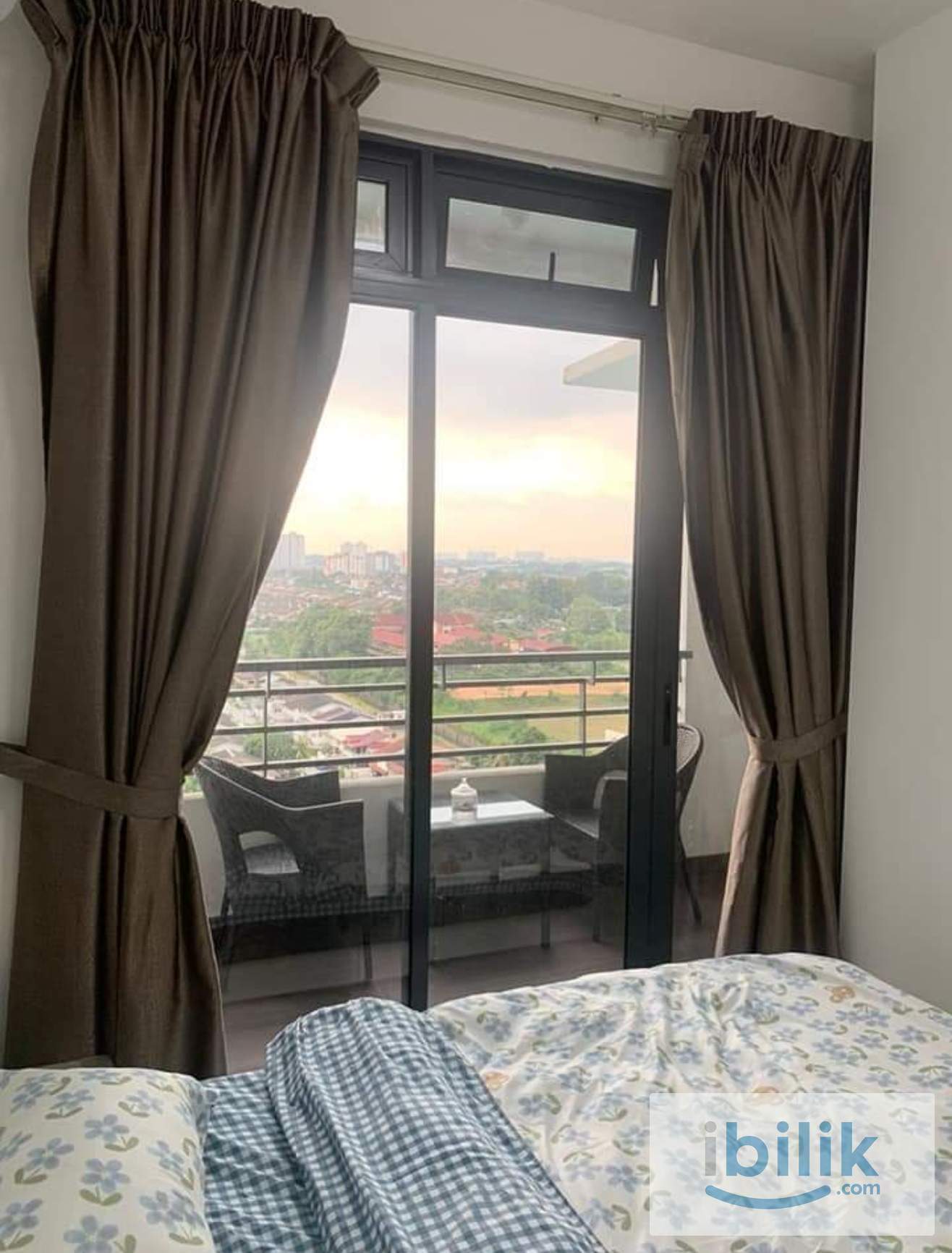 balcony queen bed room - Image 3