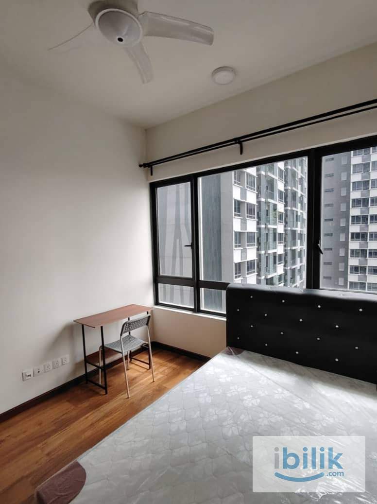 Master Room - Image 2