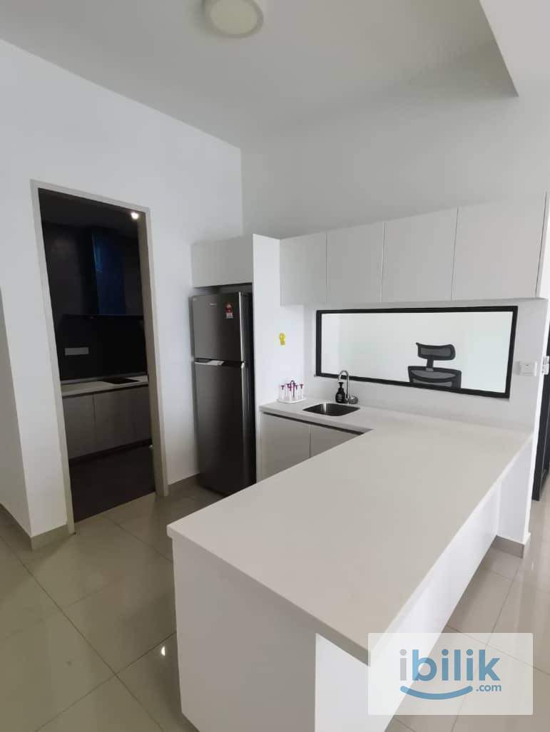 MIDDLE ROOM - Image 2