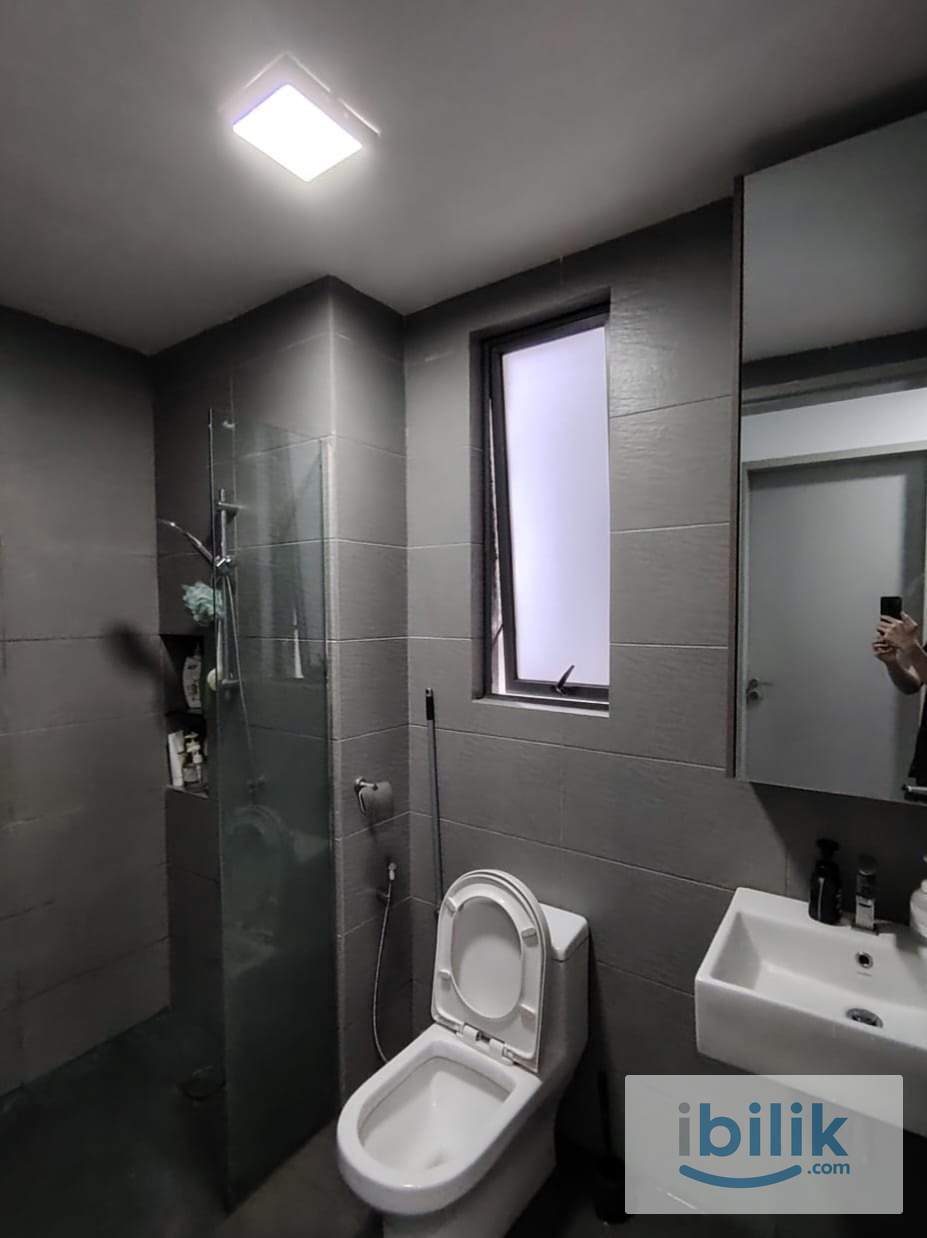 MIDDLE ROOM - Image 4