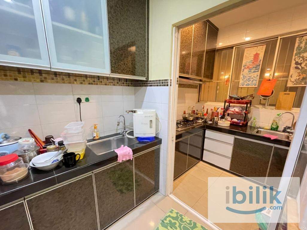 THE ZEST serviced apartment near Pavillion Bukit Jalil for RENT ( MIDDLE ROOM ) - Image 1