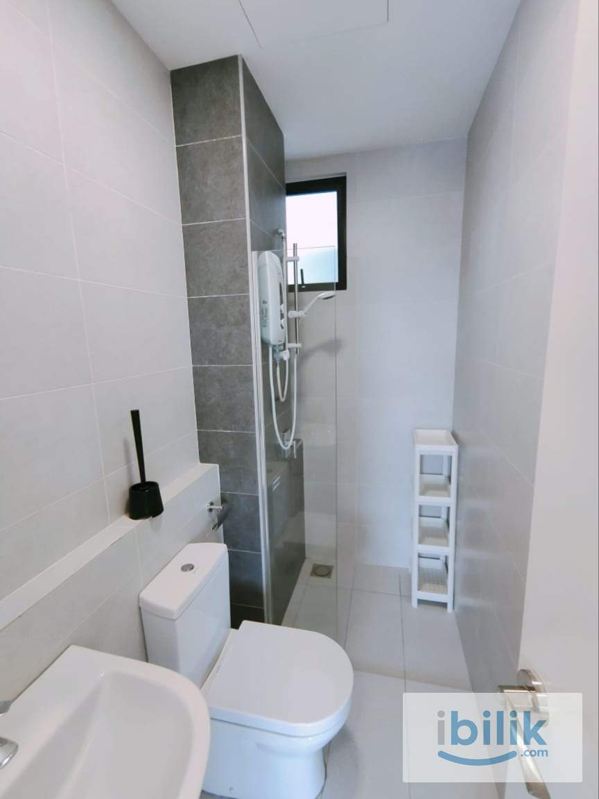 [DIRECT OWNER] MIXED GENDER Balcony Room at Lavile, Kuala Lumpur - Image 6