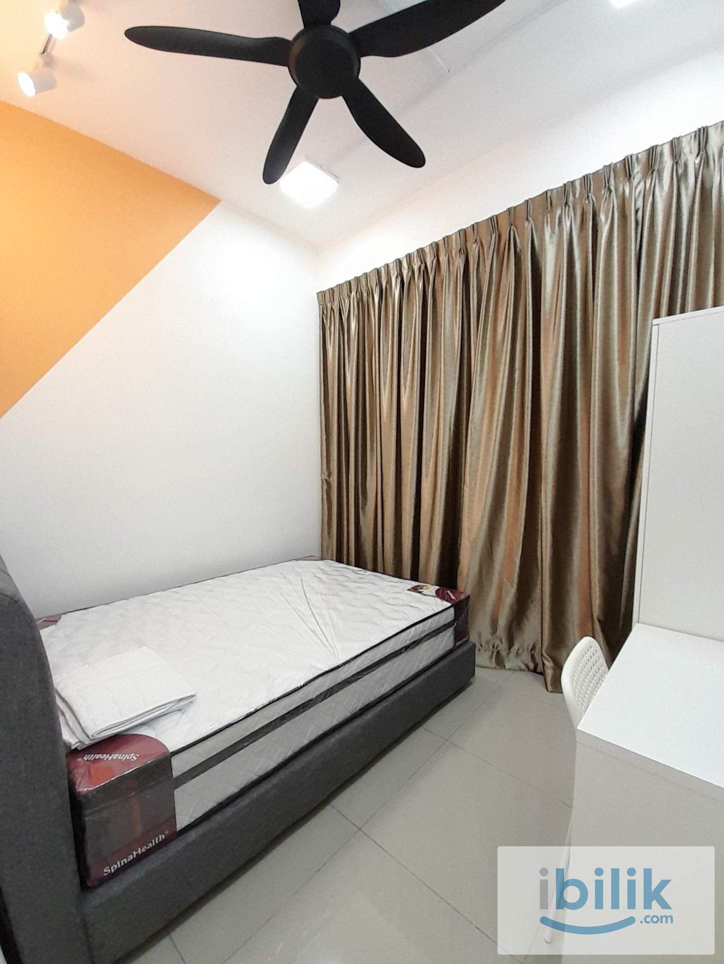 [DIRECT OWNER] MIXED GENDER Balcony Room at Lavile, Kuala Lumpur - Image 1