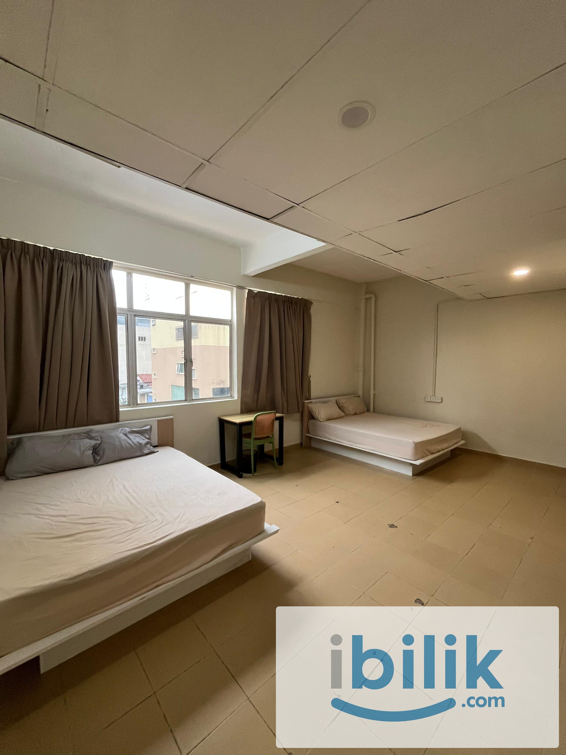 Deluxe room kl sentral 4 person stay zero deposit immediate move in - Image 1