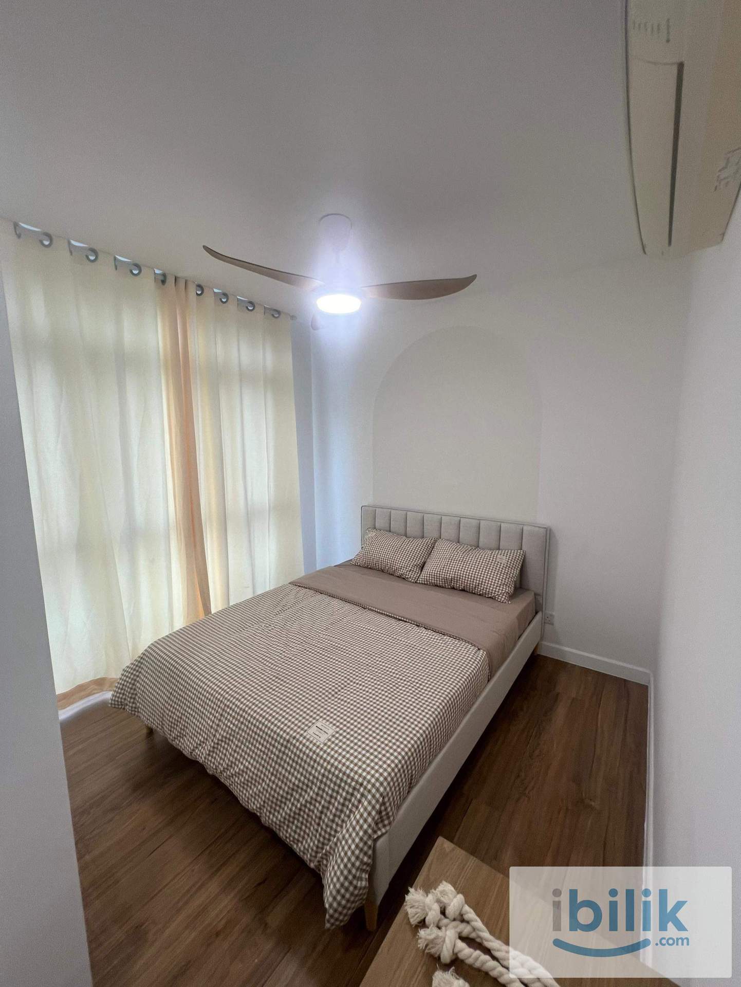 Masterroom Mid Valley  - Image 1