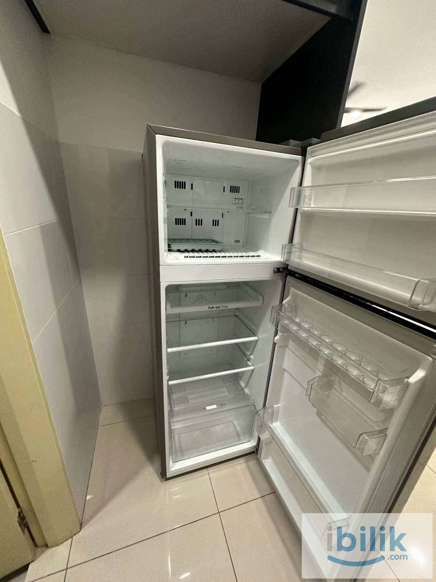 FULLY FURNISHED FEMALE UNIT NEXT TO LRT - Image 2