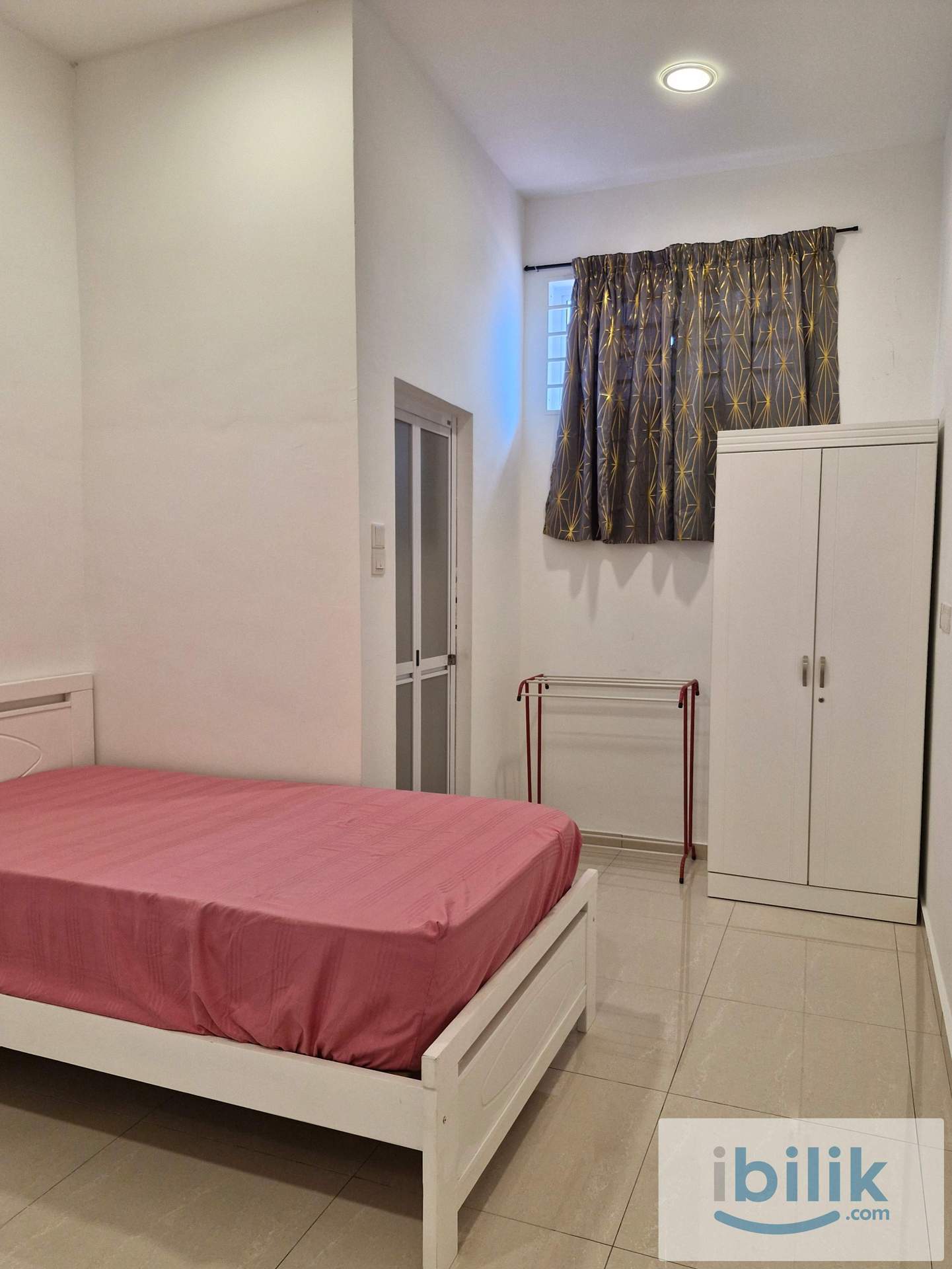 TTDI Middle Room - 10 mins to MRT - Image 1