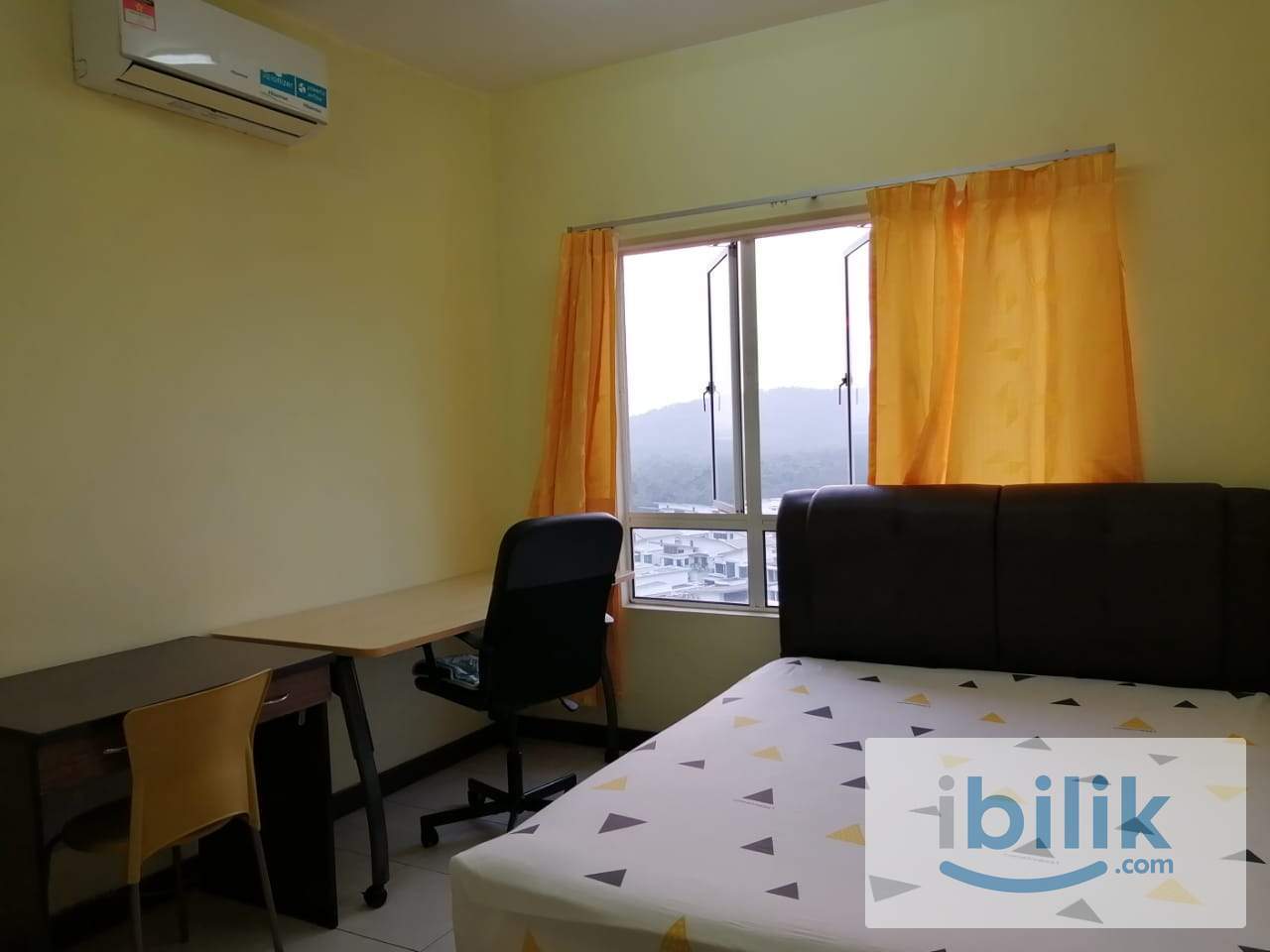 Middle Room Cova Villa Segi Kota Damansara - Image 1
