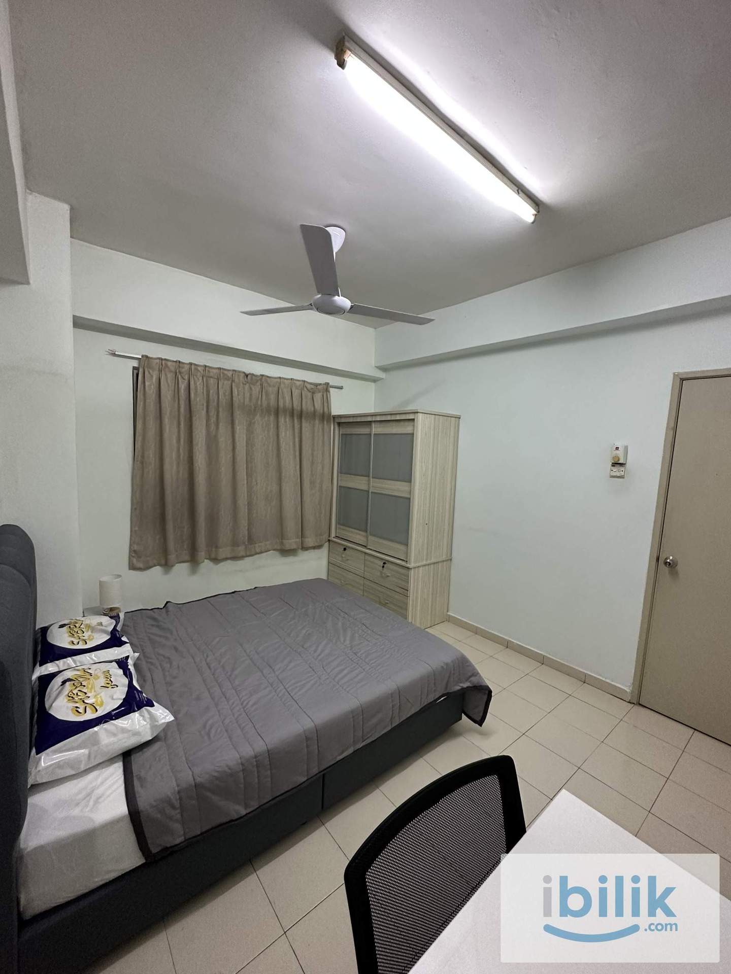 FEMALE UNIT | MIDDLE ROOM FOR RENT @ Vista Komanwel B, Bukit Jalil - Image 1