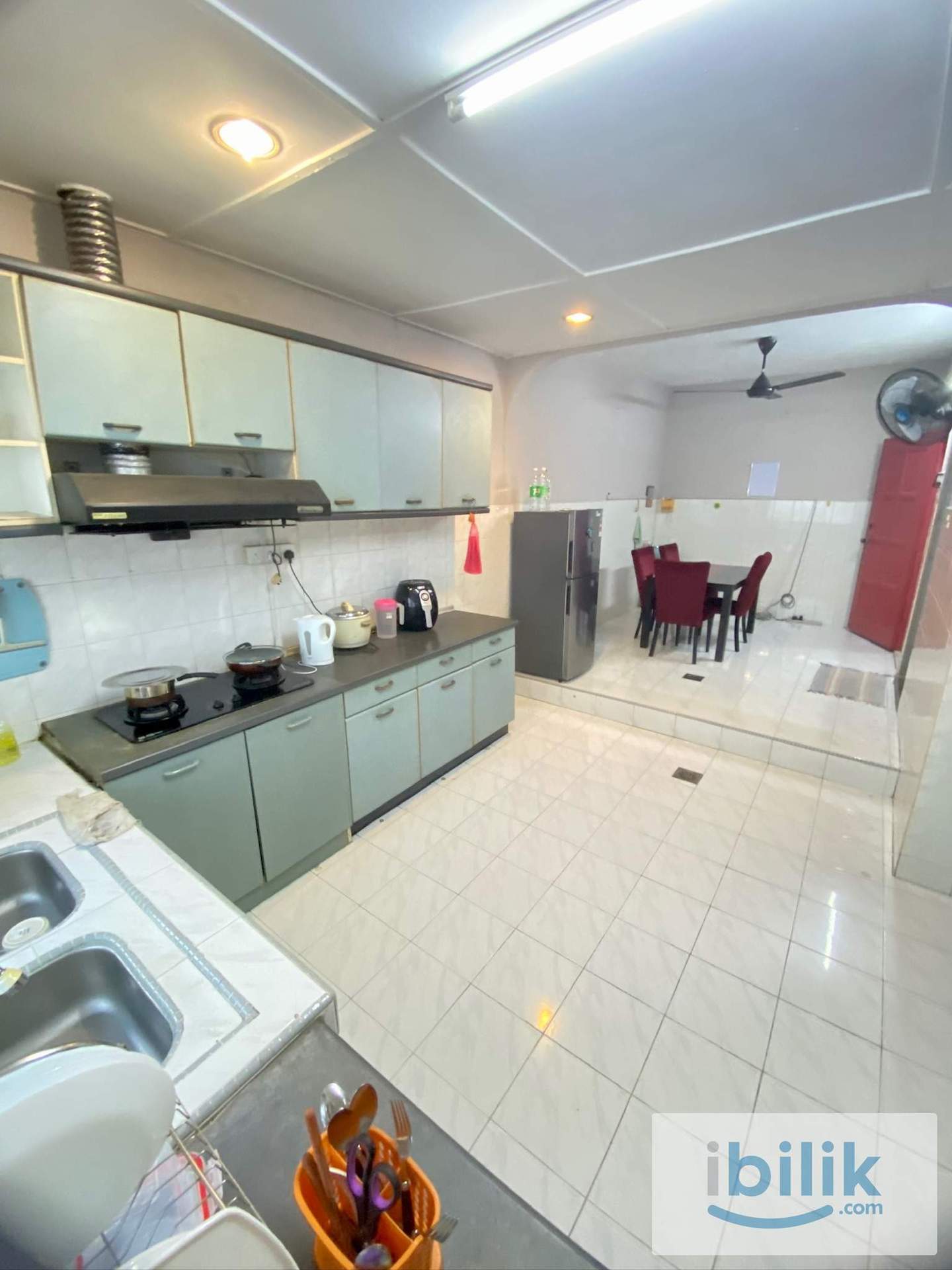 MASTER Room - Near to LRT - Image 5